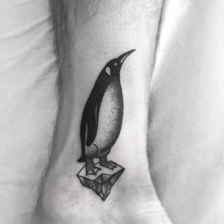 Tattoos - little penguin - 128693